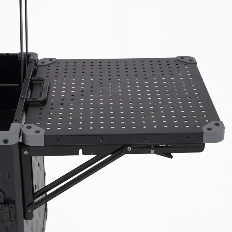 Detalle de mesa lateral del Integrated Kitchen Box